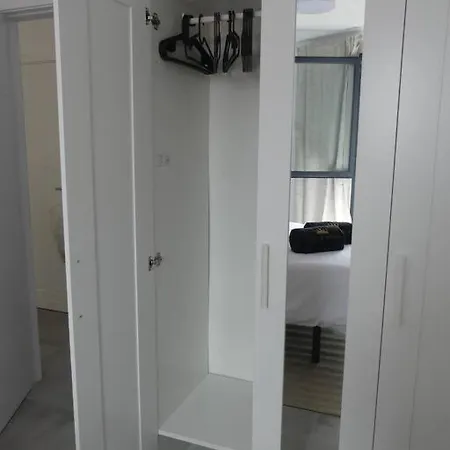 19 Piso Centrico, Nuevo Y Bien Equipado En La Trinidad La Laguna (Tenerife)