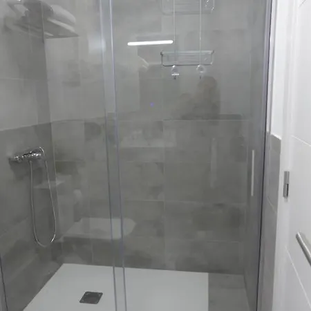 19 Piso Centrico, Nuevo Y Bien Equipado En La Trinidad *